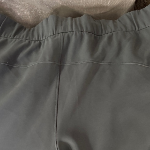 LIKE NEW!!! Lululemon Wide-Leg Yoga  Charcoal Pants - Picture 5 of 6